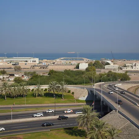 Golden Tulip Muscat-2